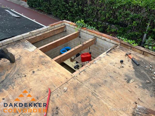 Plat dak vervangen met open constructie in Coevorden Plat dak vervangen met open constructie in Coevorden